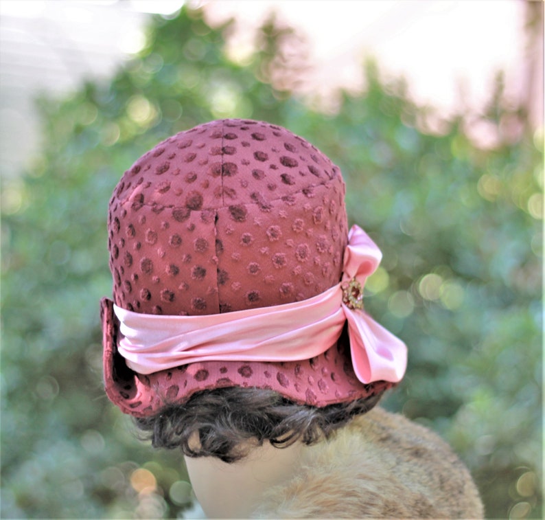Womens Cloche Hat Vintage Style 1920s Flapper 20s Boho Textured Polka Dot Fabric Raspberry Maroon Downton Abbey Size Small