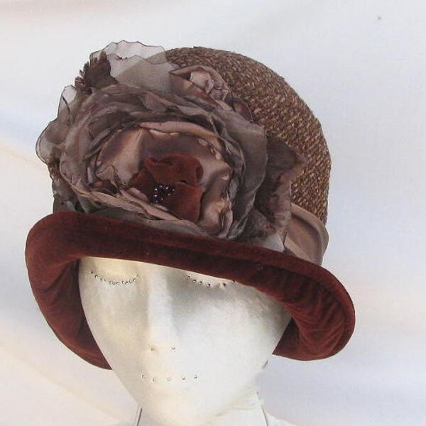 Brown Wool Tweed Hat in Vintage Bohemian Style