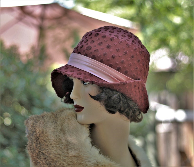 Womens Cloche Hat Vintage Style 1920s Flapper 20s Boho Textured Polka Dot Fabric Raspberry Maroon Downton Abbey Size Small
