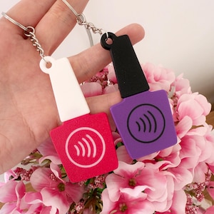 Portachiavi NFC per flacone di smalto per unghie – Biglietto da visita digitale per onicotecnici e nail artist