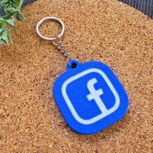 Custom NFC Facebook Logo Keychain - 3D Printed Social Media Tag with Editable Link