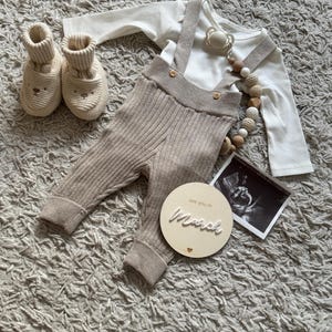 Carte d'étape en bois, faire-part de naissance, rendez-vous en signe bonjour tout le monde, faire-part de naissance, photo signe Instagram