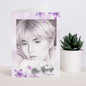 Tarjetas de felicitación (paquete de 5) BTS SUGA Min Yoongi diseño de flores moradas impresión frontal y posterior del fanart original de Bangtan dibujado a mano