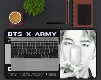 Desk Mat Mouse Pad BTS x army RM Kim Namjoon Print, Mousepad for K-Pop Fans, Non-Slip Office Desk Mat, Bangtan Boys Korean Pop Music