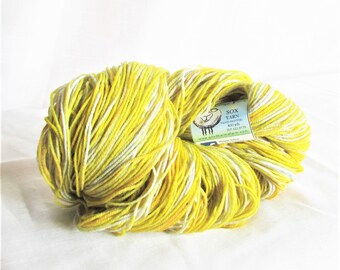 Sox Yarn, Good Karma Yarn, handpainted, yellow grey wh, 400 yards, sock yarn, half price yarn, team esst