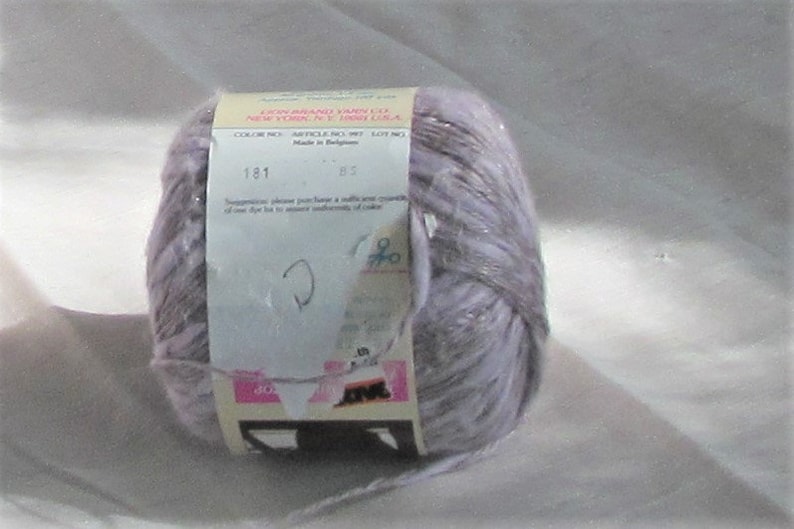 destash yarn made in Belgium thick and thin Pale violet pink Nicole 181 Lion Brand Yarn