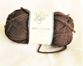 Mini Maker, Yarn Bee Yarn, Hobby Lobby Brand, Brown 120, 65 yards, acrylic yarn, threadsinthebed, destash,