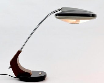 FASE desk lamp