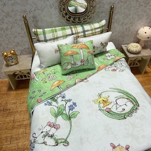 Juego de ropa de cama en miniatura para casa de muñecas a escala 1:12 con ratones de primavera