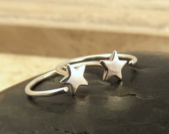 Tiny Star Huggie Earrings - 4mm Silver Star Tiny Hoop Earrings - Minimalist Earrings - Celestial Jewelry - Dainty Earrings