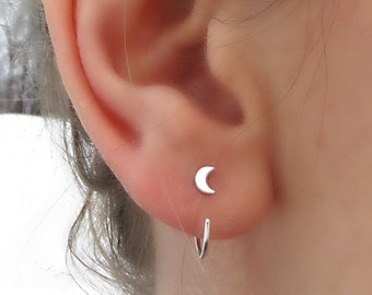 Boucles d'oreilles Tiny Moon Sleeper Hoop - Boucles d'oreilles Half Moon Stud de 4 mm - Boucles d'oreilles en argent minimalistes confortables pour dormir - Hoops