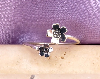Forget Me Not Ring: Sterling Silver Adjustable Flower Jewelry