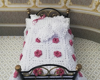 dollhouse Miniature crochet quilt dollhouse 1/12 scale