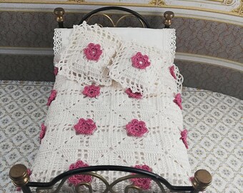 Miniature crochet quilt, dollhouse, 1/12 scale