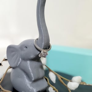Baby Elephant Ring Holder, Display Rings, Holder for washing dishes, Great Gift for her, Jewlery Organizer Vanity accessory