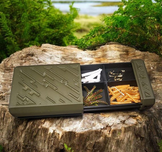 daily tackle box Lee Fisher Sports Hyper One Tray appealing to those who favor quick access to tackle Best Tackle Boxes for Fishing
