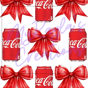 Puede incluir: Tres lazos rojos con lunares blancos están dispuestos alrededor de tres latas de Coca-Cola rojas y blancas. Cada lata tiene el texto "ORIGINAL TASTE" y "Coca-Cola" impreso en ella. Las latas son de 12 oz.