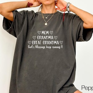 Mom Grandma Great-Grandma Shirt, Mother&#39;s Day Gift for Grandma, Gift for Great-Grandma, Pregnancy Announcement Tee, Baby Reveal To Family
