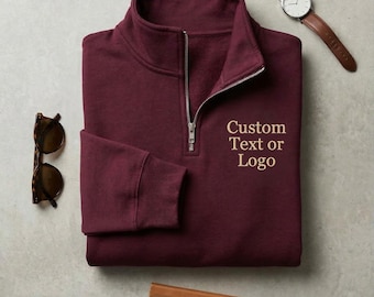 Felpa con zip a un quarto e logo personalizzato – Ricamo personalizzato sul petto a destra e a sinistra per squadre, aziende, feste di matrimonio, eventi o per l'uso quotidiano.