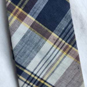 Vintage 1960s Preppy Plaid Tie, Ivy League Tie, Blue White Yellow Tan Plaid Tie, Men&#39;s Trad Tie, Nerdy Tie, Narrow Necktie, 2.25&quot; x 52.63&quot;