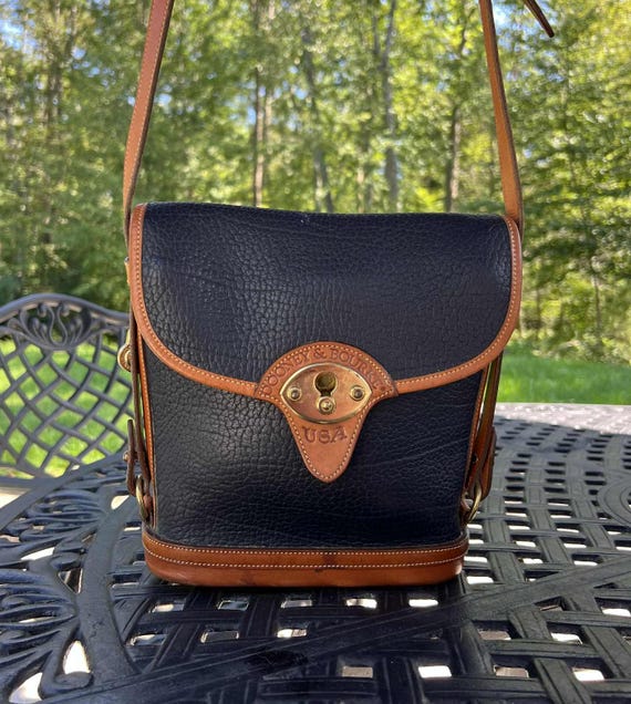 Vintage Dooney & Bourke Cavalry Spectator P76, Navy Blue  display picture 3