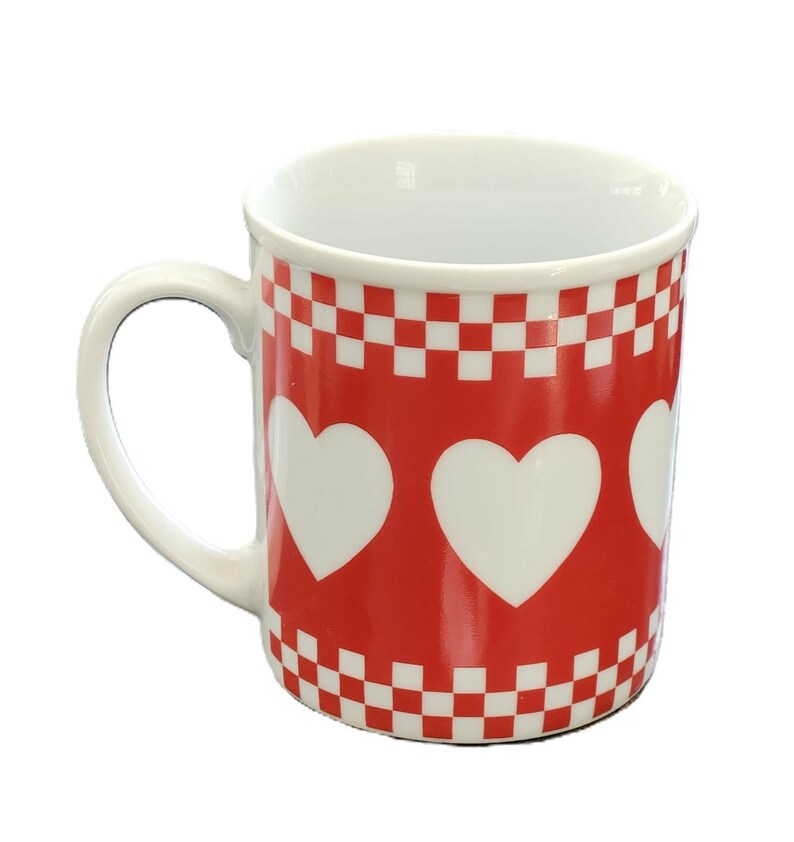 7 Avail NOS Vintage Red Heart Checkerboard Mug, Retro Bistro Diner Style, Country Cottage Farmhouse Kitchen Decor Shibata Tajimi Japan, 8 oz 画像 2