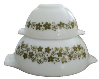 Pyrex Spring Blossom Crazy Daisy Cinderella Bowls 441 443 Set of 2, Original Vintage 1972 Nesting Bowls, Country Farmhouse Cottage Kitchen