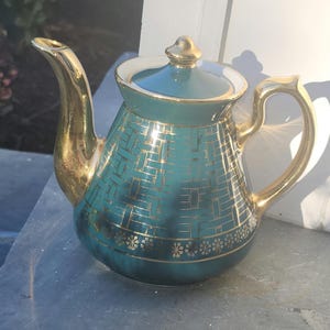 LIKE NEW Vintage 1950s Hall China Basketweave Teapot, Dark Teal Green 22K Gold Accents, 6 Cup Tea Pot, Art Deco Philadelphia Shape, Made USA