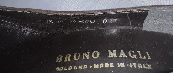 Vintage Women's Bruno Magli Brown Suede Pumps, Ro… - image 9