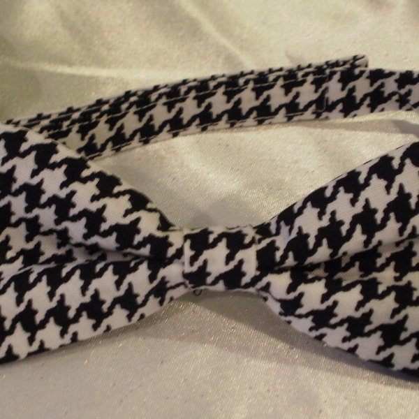 HOUNDSTOOTH BOWTIE and CUMMERBUND Set or Hanky Pocket Square Colors Men, Boy,  houndstooth Black and white bow tie Wedding Party Tie Alabama