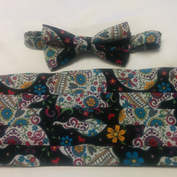 FOLKLORIC SKULLS BOWTIE or NECktie,   Pocket Square, or Cummerbund - Day of the Dead, Muertas, Folkloric Skulls, Bow tie, Hanky, Wedding