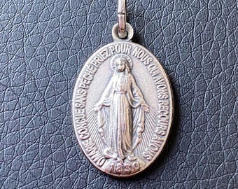 Medal of the Virgin Mary - Virgin Mary pendant - Miraculous Medal - 1830