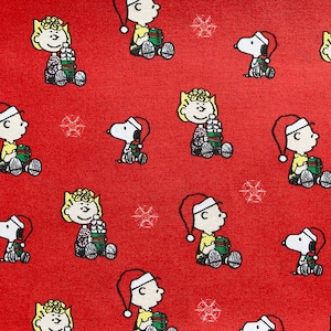 5529 - Snoopy & Friends Merry Christmas Holiday Cotton Fabric - 43 Inch (Width) x 1/2 Yard (Length)