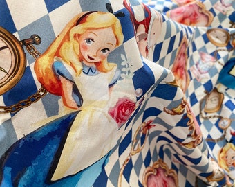 5209 - Alice In Wonderland (in large sizes) Cotton Fabric - 43 Inch (Width) x 1/2 Yard (Length)