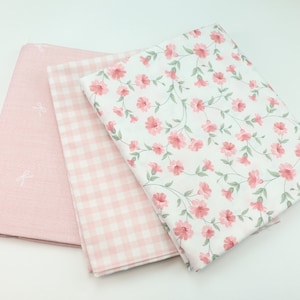 5839 - Cottage Chic Pink Flower & Gingham Bowknot Cotton Fabric DIY Bedding Bed Sheet Duvet Cover - 92 Inch (Width) x 1/2 Yard (Length)