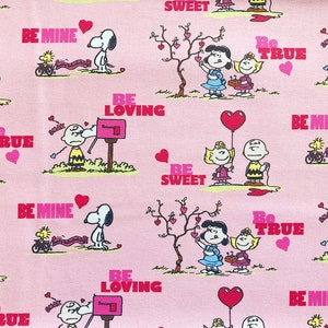 5598 - Snoopy Valentine&#39;s Day Heart Cotton Fabric - 43 Inch (Width) x 1/2 Yard (Length)