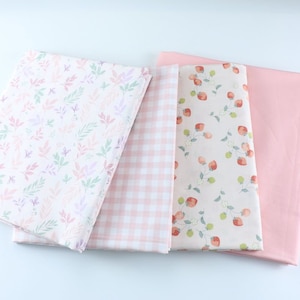 6152 - Chic Strawberry Fruit Flower Floral & Gingham Cotton Fabric DIY Bedding Bed Sheet Duvet Cover - 92 Inch (Width) x 1/2 Yard (Length)
