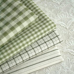 6197 - Tissu de coton teint en fil Vichy vert à carreaux et rayures - 55 pouces (largeur) x 1/2 yard (longueur)