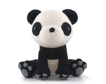 Bobo the panda Amigurumi crochet pattern PDF - downloadable pattern Giant Panda bear