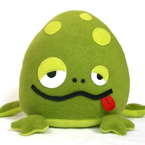 Bubbo the frog  Sewing pattern plush toy PDF