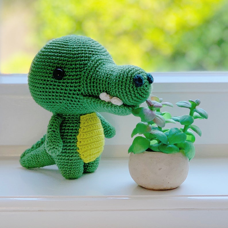 Toto the Crocodile amigurumi crochet pattern PDF image 4