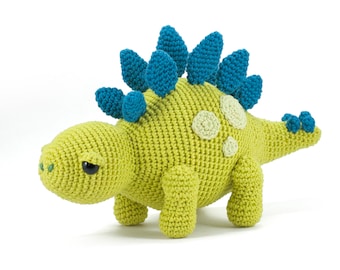 Toby, der Stegosaurus Häkelanleitung - Dinosaurier Amigurumi häkeln PDF - DEUTSCH