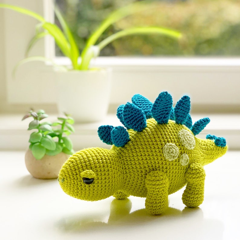 Toby the Stegosaurus - Dinosaur Amigurumi crochet pattern - Make a cute toy yourself image 4
