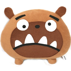Bruno the dog - pillow sewing pattern pdf
