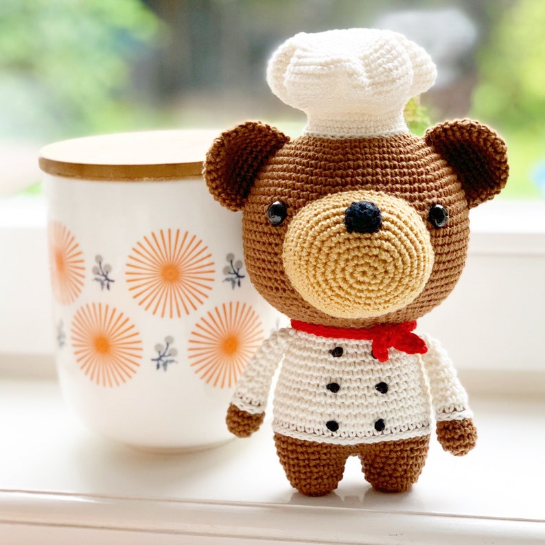 Björn the Cooking Bear Chef Amigurumi pattern PDF Crochet image 4