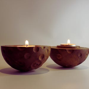 Candelabro de madera con forma de planeta, candelabro de madera único, decoración inspirada en el espacio, perfecto para el hogar, la oficina o como regalo, decoración del hogar, vela de té de madera de teca