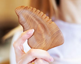 Wooden Gua Sha Massager for Face & Body – Natural Lymphatic Drainage Tool Facial Sculpting Anti-Aging Relaxing Self-Care Gift Skincare Tool
