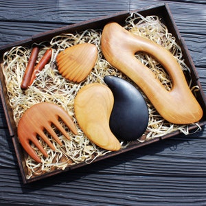 Regalo personalizado Juego de madera Gua Sha Regalo único Regalo para esposa Herramientas Gua Sha Herramientas de masaje Regalo para el cuidado de la piel Paquete de cuidado para mamá Herramienta de belleza