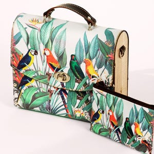 Women HandBag Loro Parrot Purse Set Tropical Vegan Leather Crossbody Bag & Wallet Lightweight Handbag with Wooden Sides Gift for Bird Lovers