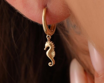14K Gold Seahorse Earrings, 14K Real Gold Sea Animal Earrings, Dainty Custom Seahorse Earrings, Minimalist Seahorse Earrings, Summer Jewelry